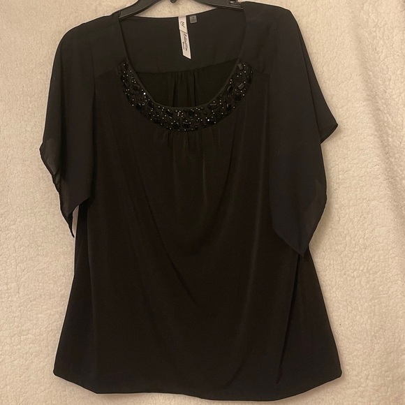 TOP - Picture 1 of 9